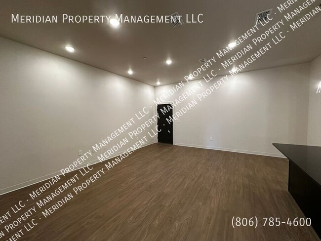 Photo - 5912 Erskine St