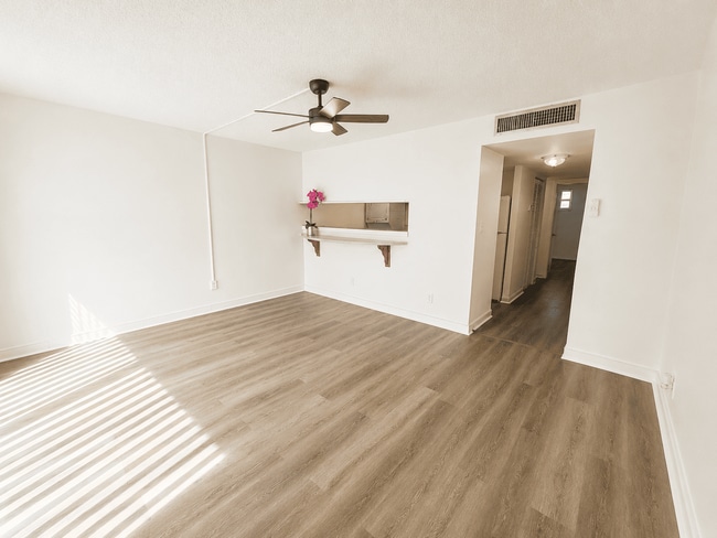 Photo - Welcome to Tampa Racquet Club – Where Comfort Meets Convenience!