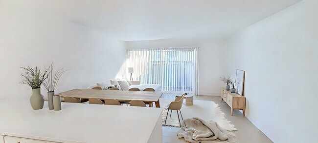 Photo - 1100 Turner St Unidad 103