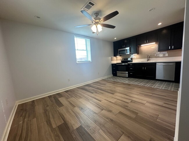 Photo - 1717 S Louisiana St Unidad X