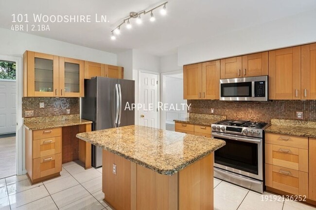 Photo - 101 Woodshire Ln