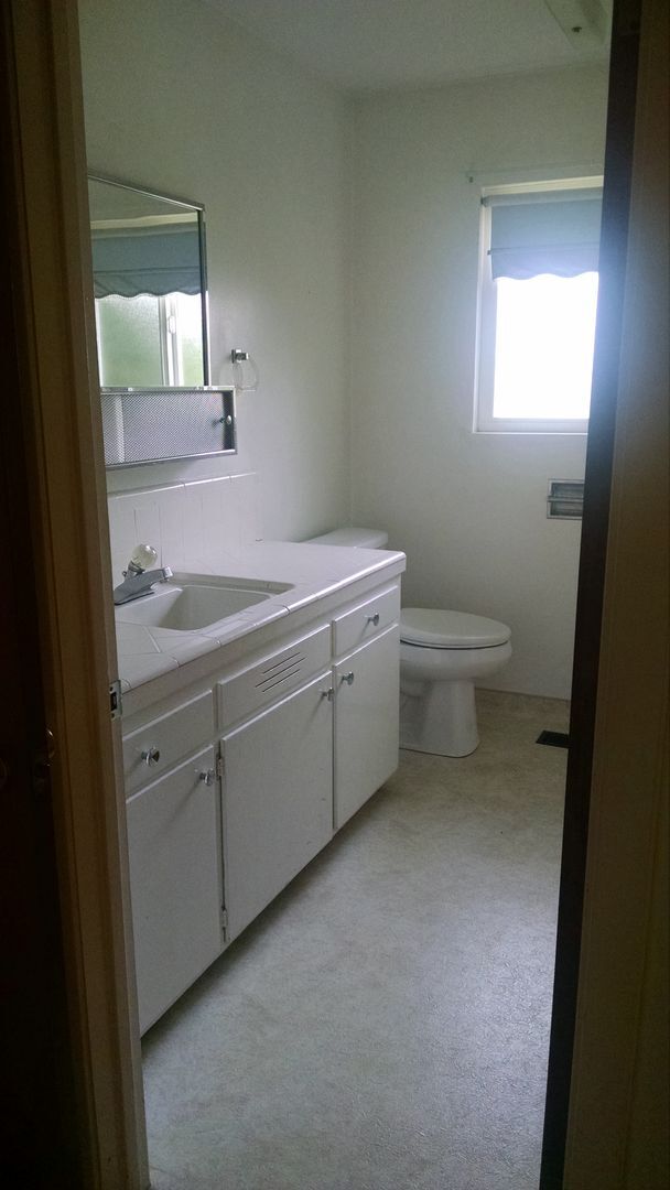 Building Photo - 9785 McAnarlin Ave Unit 9785A