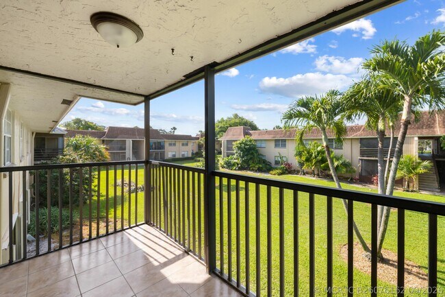 1231 NW 13th St Unit 470F
