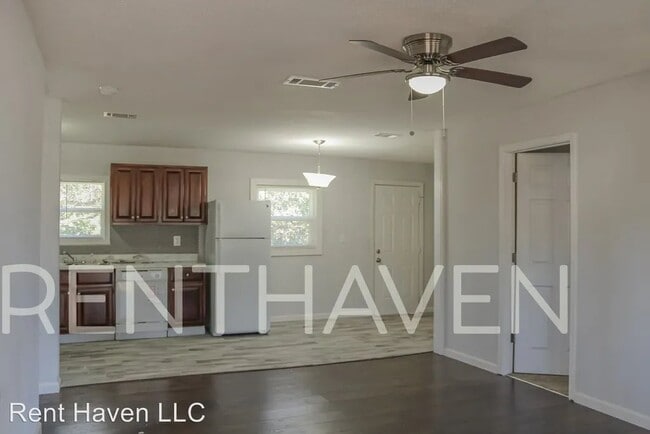Photo - 1212 Eastview Ave