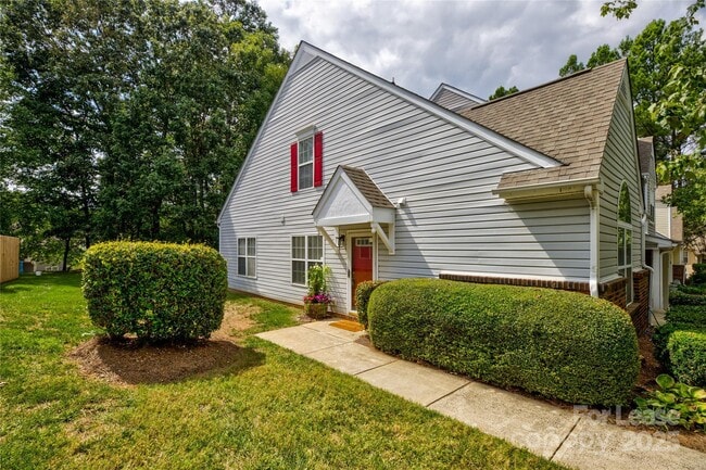Photo - 9014 Roseton Ln