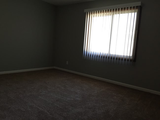 Photo - Cobblestone Circle Apartments