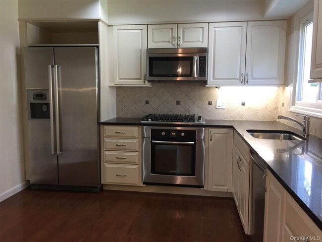 Photo - 98 Glen Oaks Dr