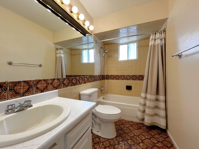 Photo - Lovely 2 Bedroom, 2 Bath Home Near Old Town! Available Now!