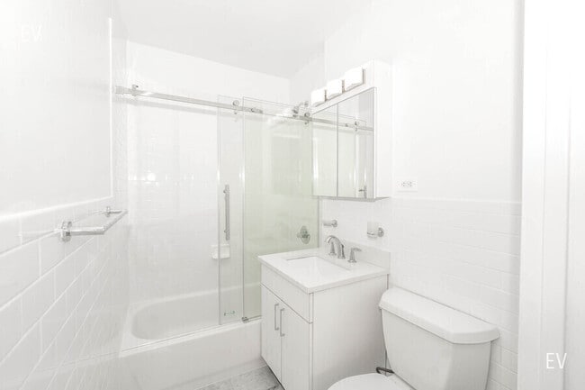 Photo - 235 W 22nd St Unit ev4N