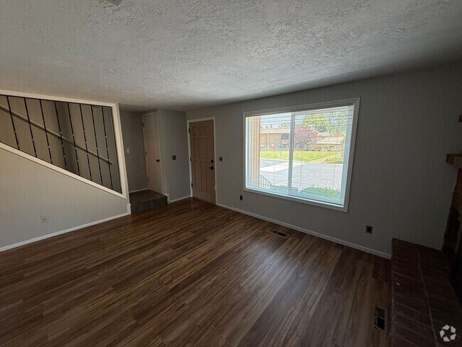 Building Photo - 6271 Fairway Ave SE Rental