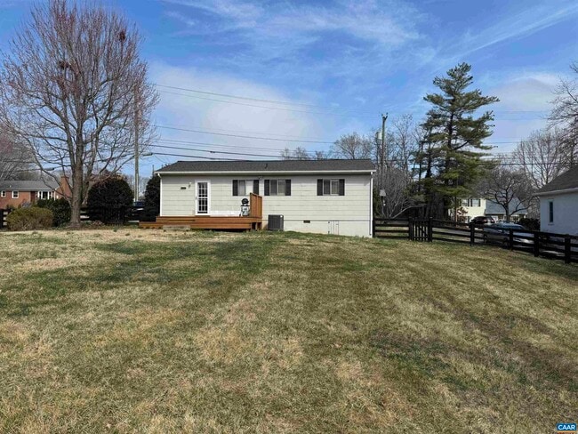 Photo - 402 Harris Rd