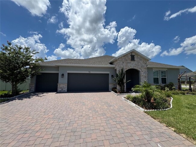 Building Photo - 715 Blue Citrus Ln