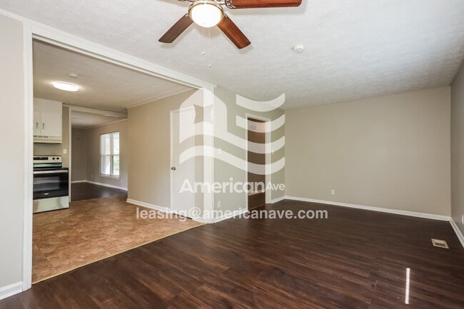 Photo - 2557 Saratoga Dr