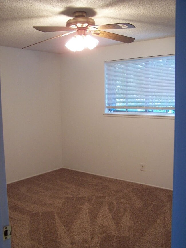 Photo - 1004 S 6th St Unidad D