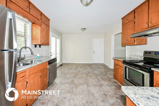 Photo - 208 Wildwood Dr