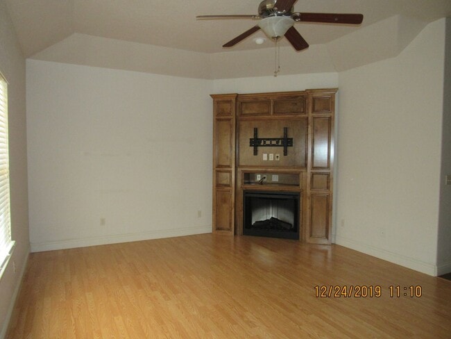 Photo - 505 NW Fairway Villa Dr