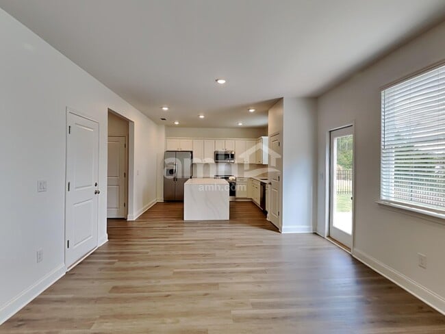 Photo - 50 Pointe Dr