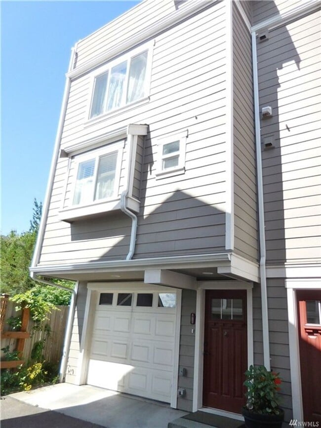Photo - 3Bd/2.5Ba Seattle Townhome
