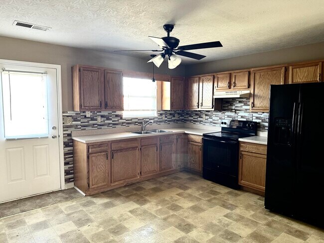 Photo - 307 Homestead Dr