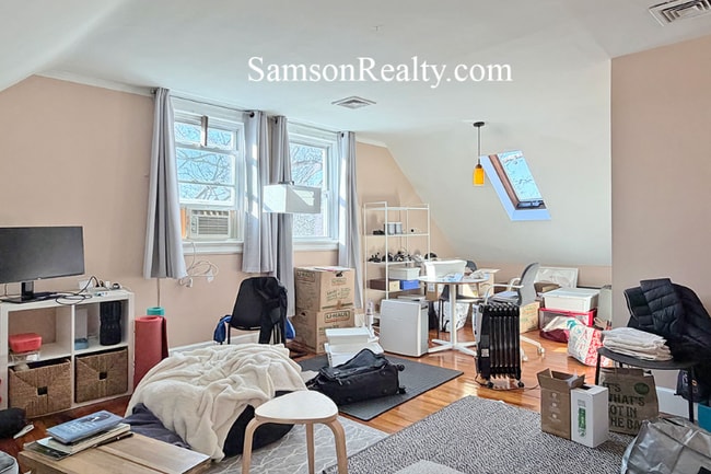 Photo - 135 Glenwood Ave Unit 2