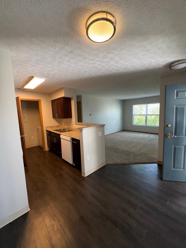 1.1 Dining Area - Crosswinds Village Apartments
