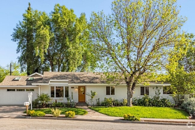 Building Photo - Modern Ojai Home