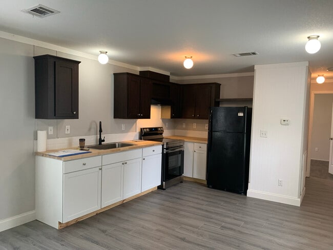 Photo - 4816 US-441 Unit 2