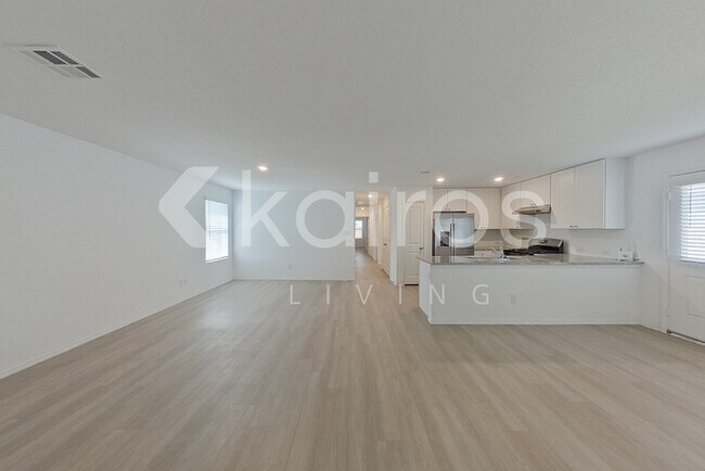 Photo - 4105 Waterfall Cv