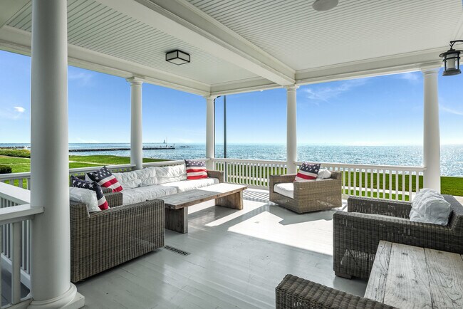 Photo - 7 Pettipaug Ave