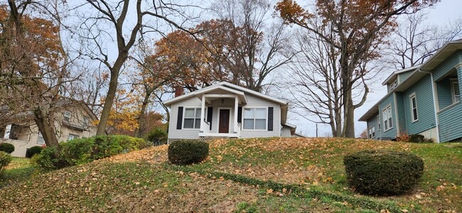 Photo - 1224 Woodlawn Dr