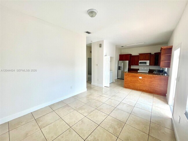 Photo - 2487 W 5th Ct
