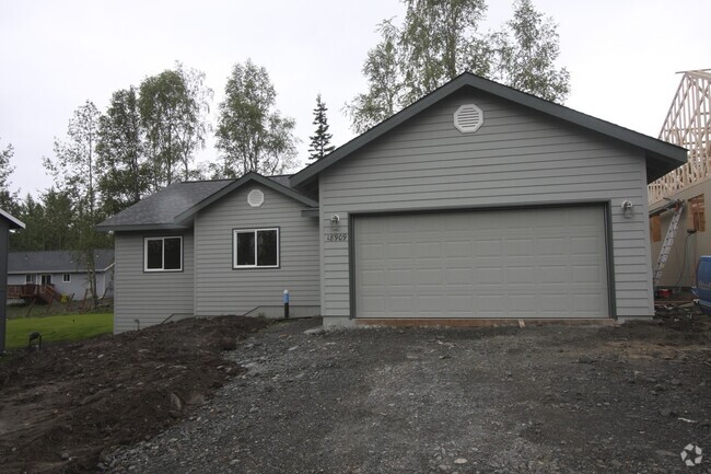 Building Photo - 3 Bedroom Eagle River Home!