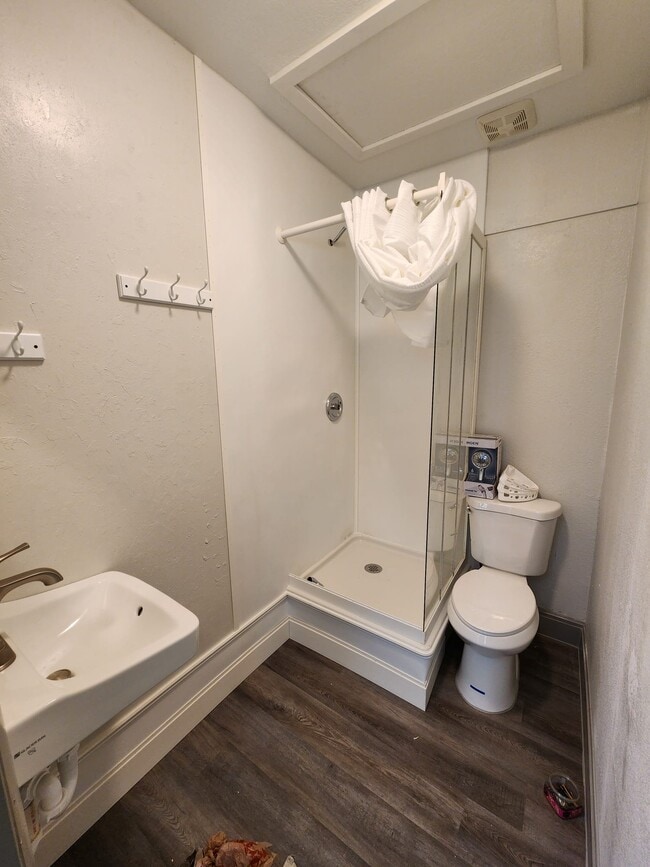 Photo - 315 S Ronald Reagan Blvd