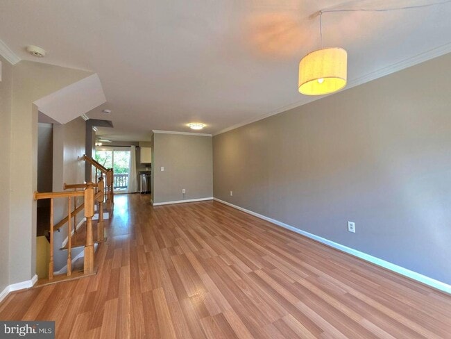 Building Photo - 3004 Kings Village Rd