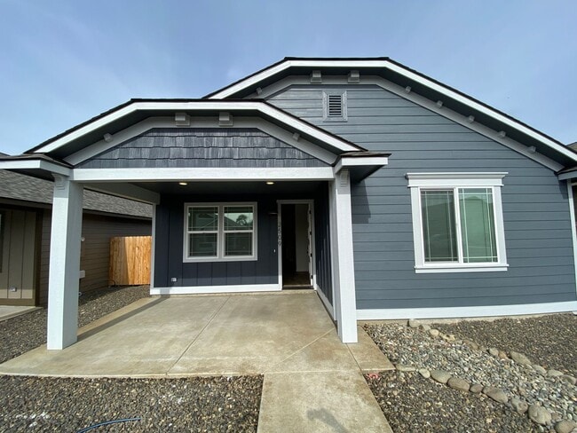 2509 N Benjamin Ln