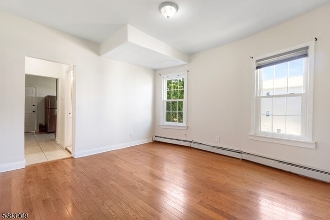 Photo - 66 N 15th St