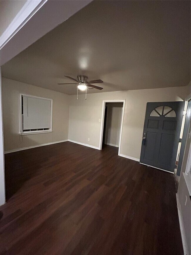 Photo - 914 Gene Johnson St