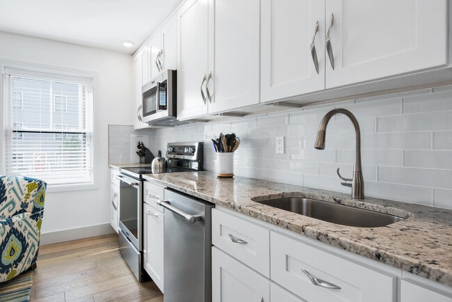 Building Photo - 48 Wilmot St Unit A-21