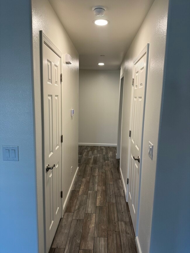 Photo - 1147 Dewitt Ave