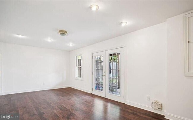 Photo - 5105 Overlook Park