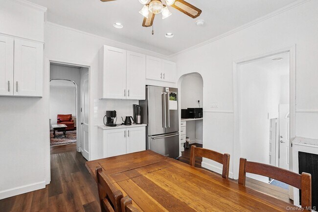 Photo - 134 Old Mamaroneck Rd