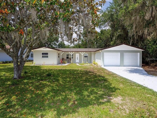 Building Photo - 1068 W Lakeshore Dr Rental