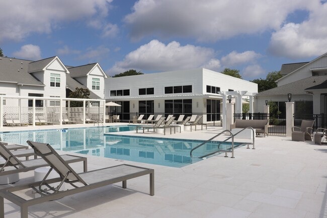 The Vineyard at Castlewoods Apartment Homes