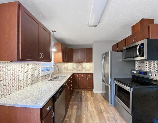 Photo - 3338 Library Ln