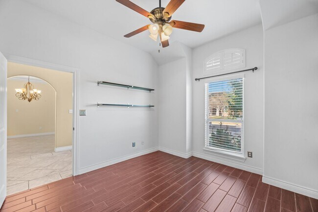 Photo - 5605 Allier Dr