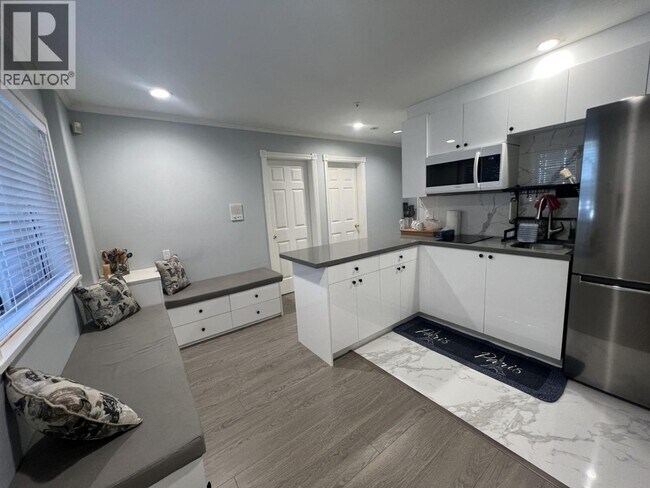 Photo - 148 W 48th Ave