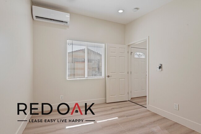 Photo - ~1 Month FREE~ Modern Two Bedroom with Stu... Unit 2667