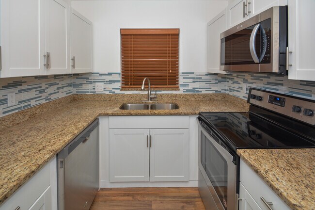 Kitchen - 1251 NW 13th St Unit 436C