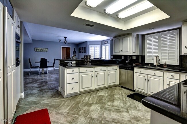 Photo - 4911 Mission Bay Dr