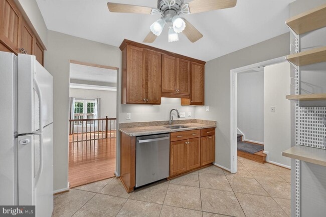 Photo - 5619 Ridge View Dr